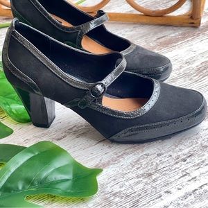 Clarks Maryjane Style Black/Dark Grey Heeled Pumps size 7 New